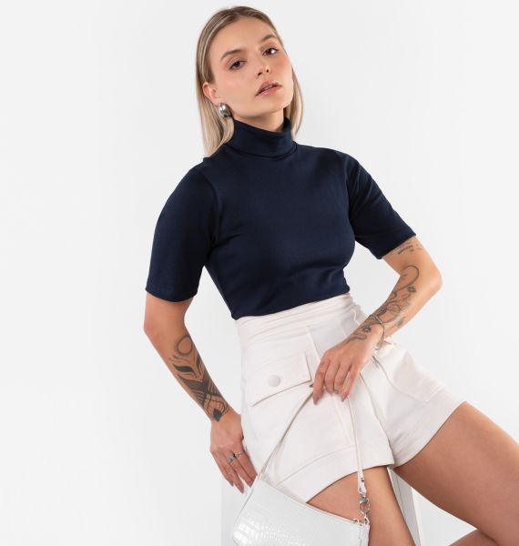 Blusa De Manga Curta Com Gola Alta