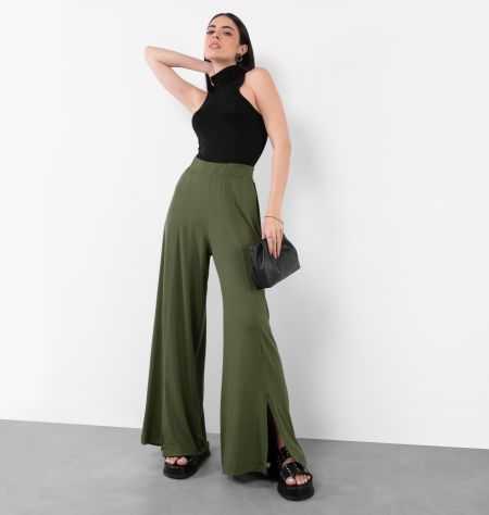 Calça Wide Leg Com Fenda Frontal